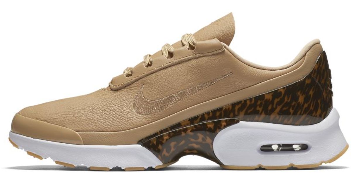 nike laceless women